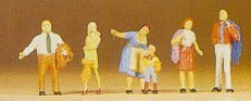 Preiser 79068 N Scale Pedestrians Family in the City