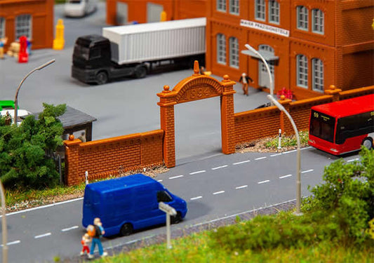 Faller 272917 N Scale Factory Wall -- Kit - 22.8cm