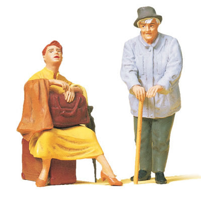 Preiser 45130 G Scale Pedestrians Travelling Women