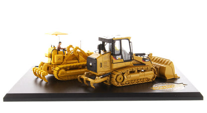 Diecast Masters 85559 1/50 Cat 977D & 963K Loaders, Evolution