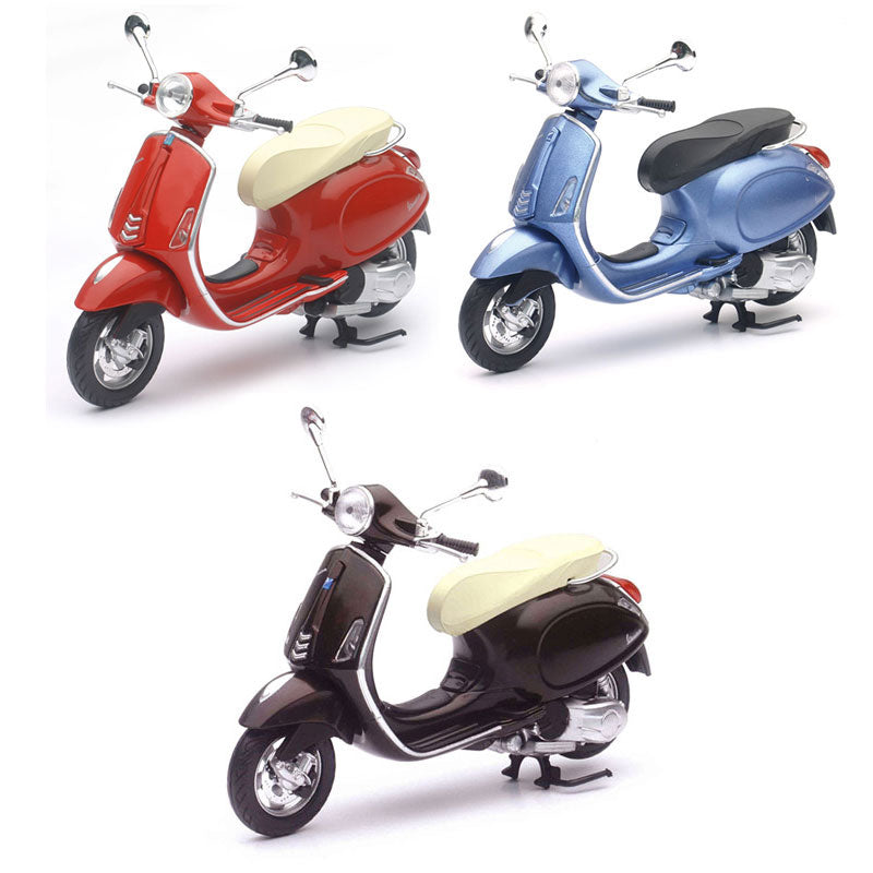 New Ray 57553-C 1/12 Scale Vespa Primavera
