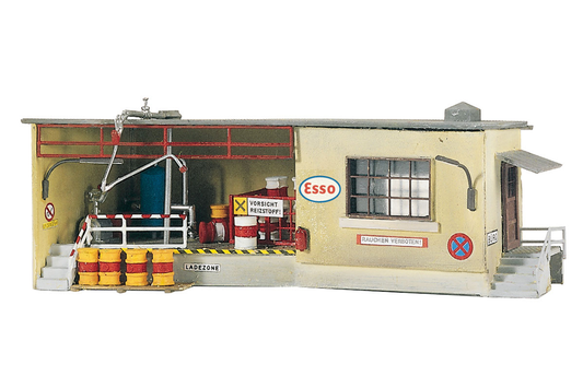Piko 61106 HO Scale Tank Station Office Building Kit