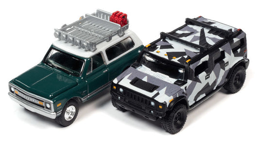 Johnny Lightning JLSP220-B 1/64 Scale Off-Road Twin Pack Diecast Metal Body And Chassis