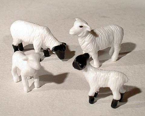 Ertl 12743-25 1/64 Scale Sheep - Bag Of 25 Perfect Animals