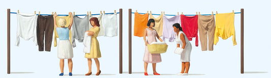 Preiser 10741 HO Scale Women Hanging Laundry Figure Set