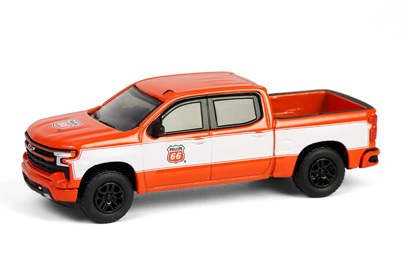 Greenlight 41170-F 1/64 Scale Quaker State - 2023 Chevrolet Silverado Running On