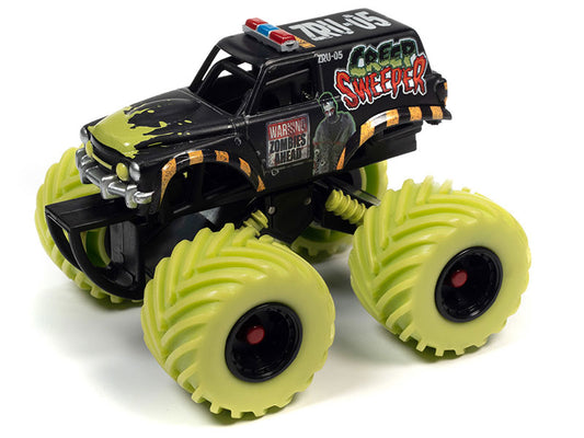 Johnny Lightning JLSP304 1/64 Scale Creep Sweeper Zombie Response Unit Monster Truck