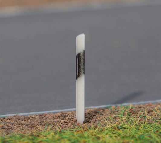 Faller 272910 N Scale 20 Road Marker Posts Set