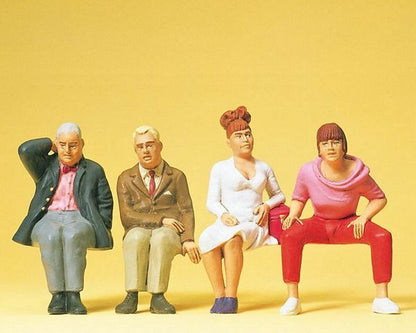Preiser 45121 G Scale Pedestrians Seated Travellers #1