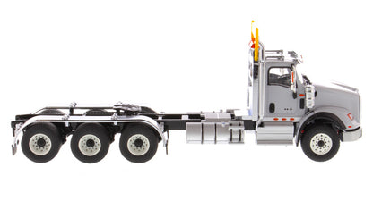Diecast Masters 71011 1/50 International HX620 Day Cab Tractor