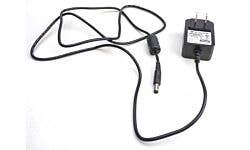 Walthers 942-110 All Scale 2-Amp 12V Filtered DC Power Supply