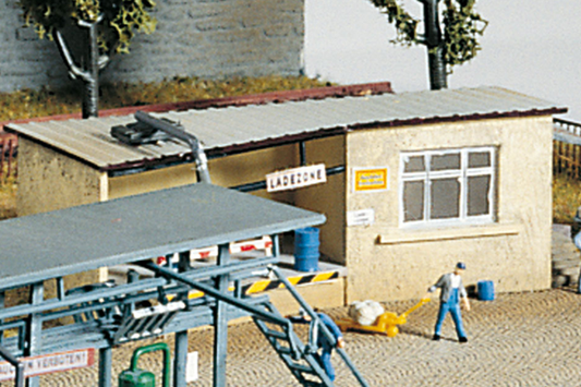 Piko 60022 N Scale Bulk Oil Dealer Office Building Kit