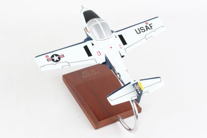 Executive Series B0348T32W T-37B Tweetie Bird 1/48