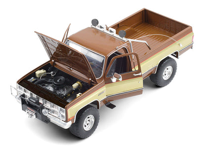 Greenlight 13560 1/18 1982 GMC K-2500 Sierra Grande Pickup