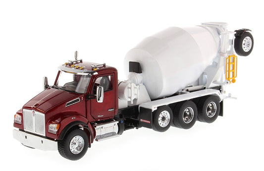 Diecast Masters 71062 1/50 Kenworth T880 SFFA Tandem Tractor
