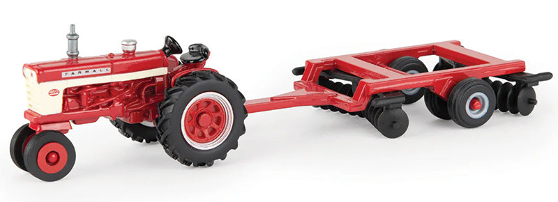 Ertl 44377 1/64 Scale Farmall 460 Tractor