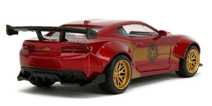 Jada Toys 30309 2016 Chevrolet Camaro with Iron Man Figure