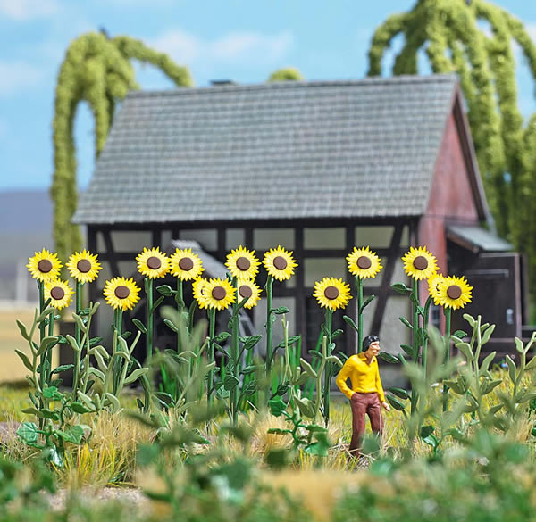 Busch 1261 HO Scale Sunflower Field -- Kit pkg(18)