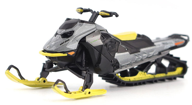 Diecast Masters 60021 1/32 Ski-Doo Summit Expert Deep Snow Snowmobile