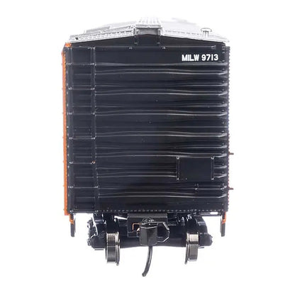 Walthers Mainline 910-3789 HO 50' Mech Reefer Milwaukee Road #9713