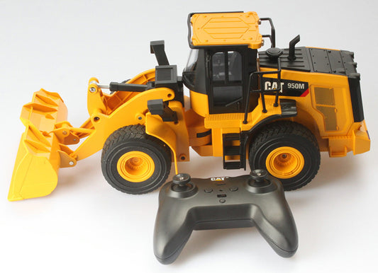 Diecast Masters 25003 1/24 R/C Caterpillar 950M Wheel Loader