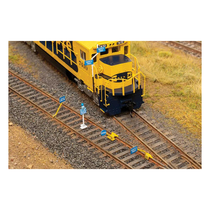 walthers cornerstone 4162 ho blue flags 50 pack kit