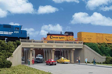 Walthers Cornerstone 933-4560 HO Scale Urban Concrete Overpass -- Kit