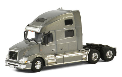 WSI 33-2030 1/50 Volvo VN780 6x4 Sleeper, Silver, Cab Only