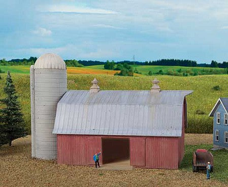 Walthers Cornerstone 933-3892 N Scale Meadowhead Barn and Silo -- Kit