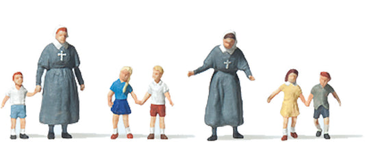 Preiser 79211 N Scale Protestant Sisters w/Children Figures