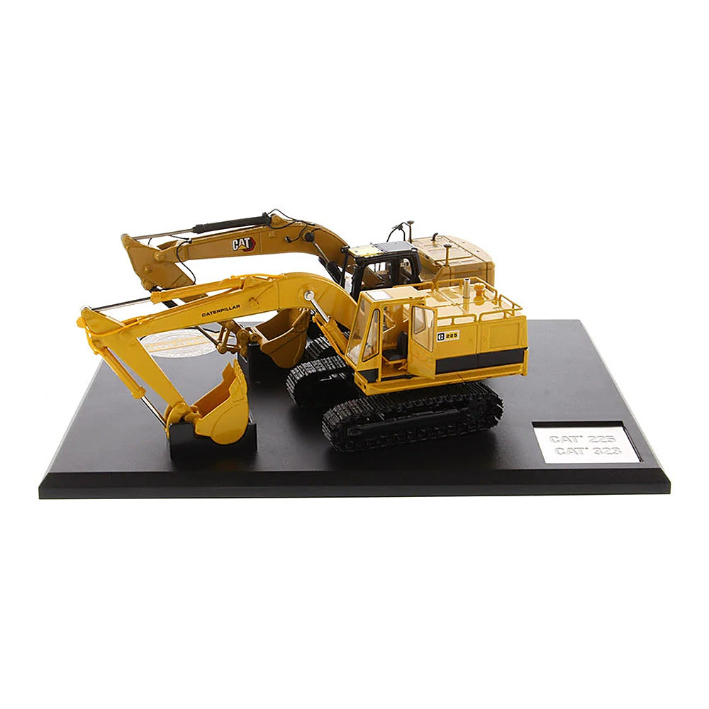 diecast masters 85715 1 50 scale caterpillar 225 excavator circa 1974 1987 and caterpillar 323