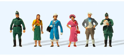 Preiser 12483 HO Scale Passers-By and Street Scene 1936 pkg(6)