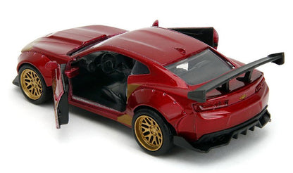 Jada Toys 30309 2016 Chevrolet Camaro with Iron Man Figure