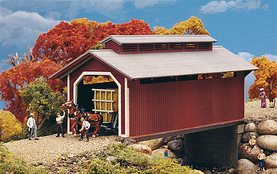 Walthers Cornerstone 933-3652 HO Scale Willow Glen Covered Bridge -- Kit