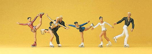 Preiser 10314 HO Scale Figure Skaters Figure Set