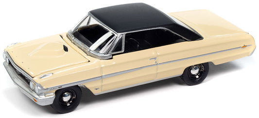 Auto World AWSP174-A 1/64 1964 Ford Galaxie 500XL Diecast Car Model