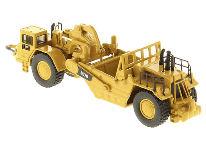 Diecast Masters 85542 1/125 Cat 657G Wheel Tractor Scraper