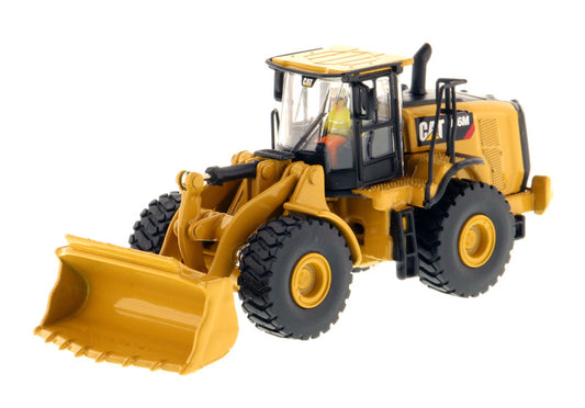 Diecast Masters 85948 1/87 Caterpillar 966M Wheel Loader