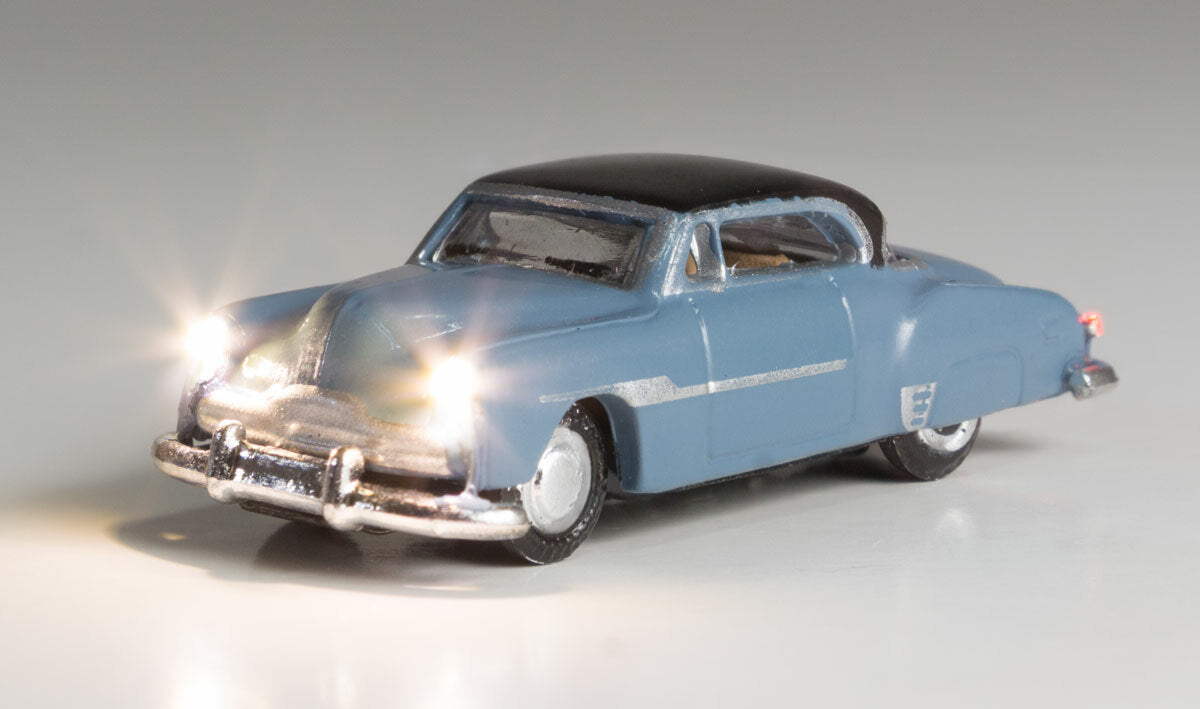 Woodland Scenics 5616 N Scale Just Plug(R) Lighted Vehicle -- Comfy Cruise