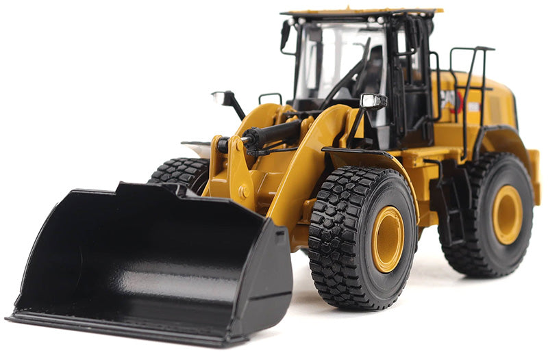 Diecast Masters 85770 1/50 Caterpillar 950 Wheel Loader