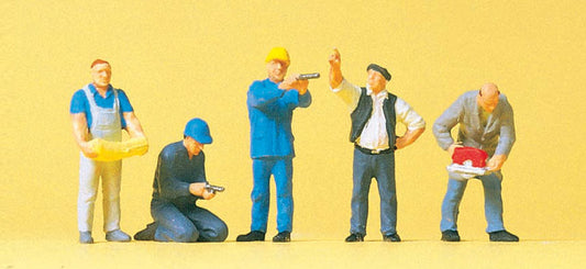 Preiser 10498 HO Scale Craftsmen with Tools Figure Set