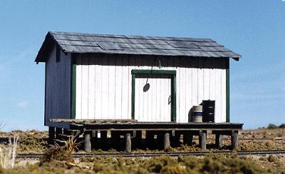 BTS Models 27501 HO Scale Maintenance-of-Way Shed 3 x 4" 7.6 x 10.2cm