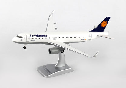 Hogan Wings HGLH36 Lufthansa A320S 1/200 Reg#D-Aizz W/Gear