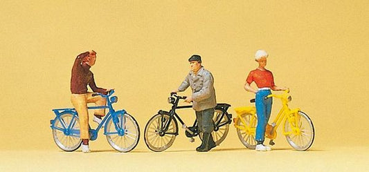Preiser 10515 HO Scale Cyclists Waiting At The Railroad Crossing 3
