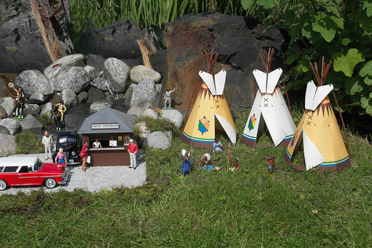 Piko 62111 G Scale Trading Post Kit