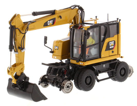 Diecast Masters 85662 1/50 Caterpillar M323F Railroad Excavator