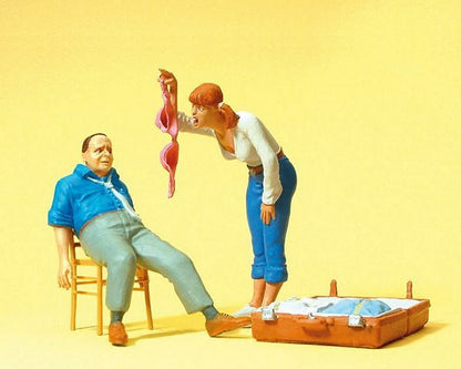 Preiser 45146 G Scale Pedestrians Give Me An Answer pkg(2)