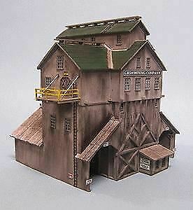 Blair Line 186 HO Scale Cash Mine Works Ore House -- Kit - 7-1/2 x 8-1/2" 18.7 x 21.3cm