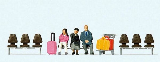 Preiser 10661 HO Scale Waiting Travelers #2 3 Figures, Luggage Cart