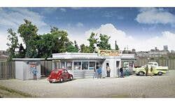 Walthers Cornerstone 933-2909 HO Miss Bettie's Diner Kit